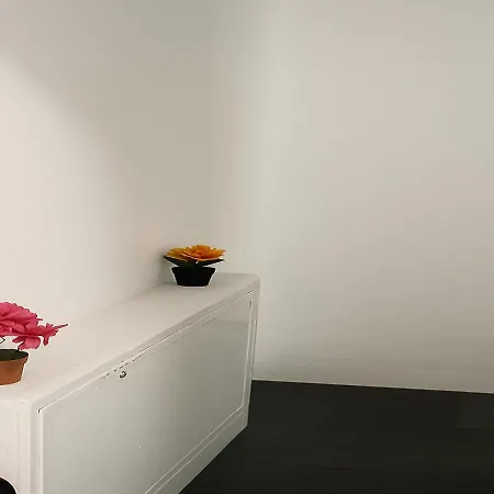 Eva Zentral Guenstig Πανσιόν *